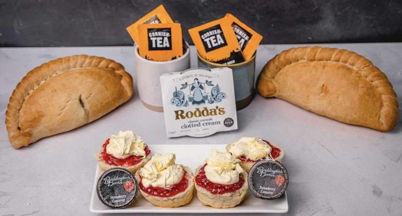 Gluten-free pasty and cream tea hamper for two