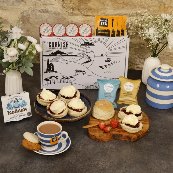 Strawberry Cream Tea Hamper